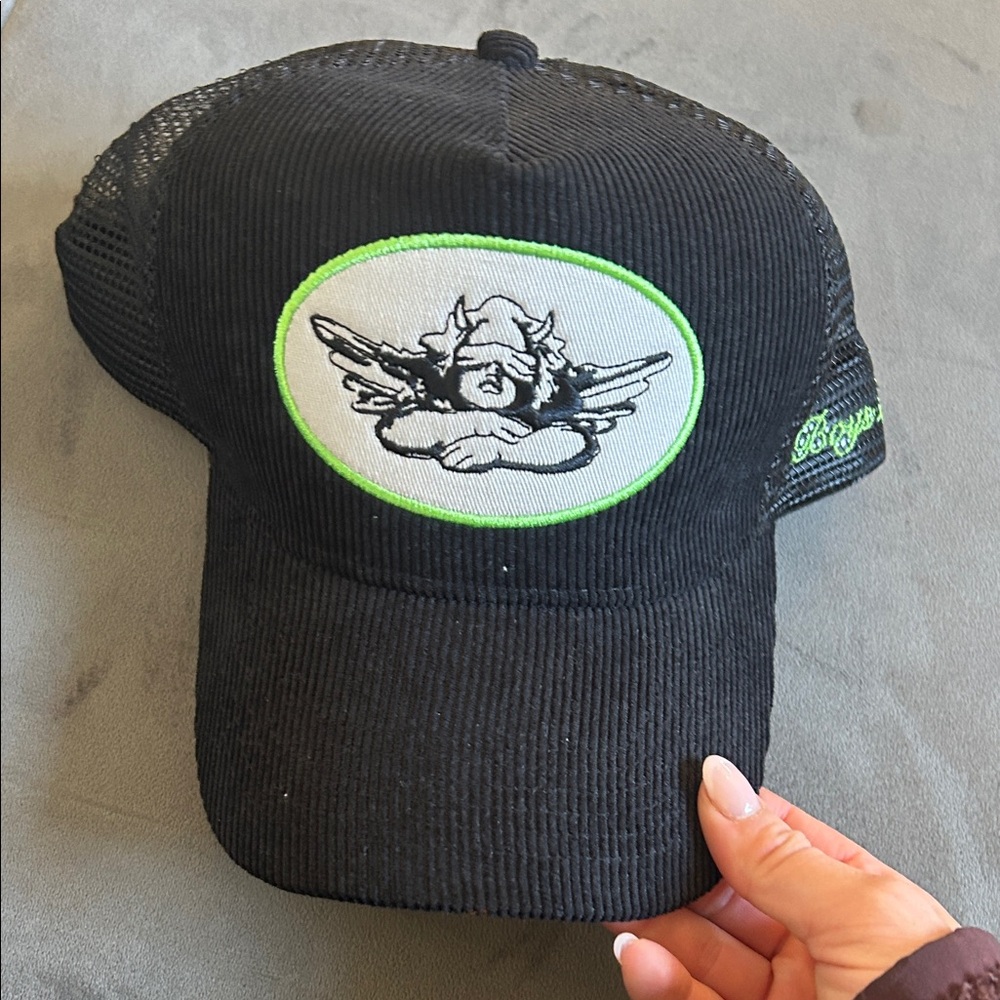 Boys lie trucker hat